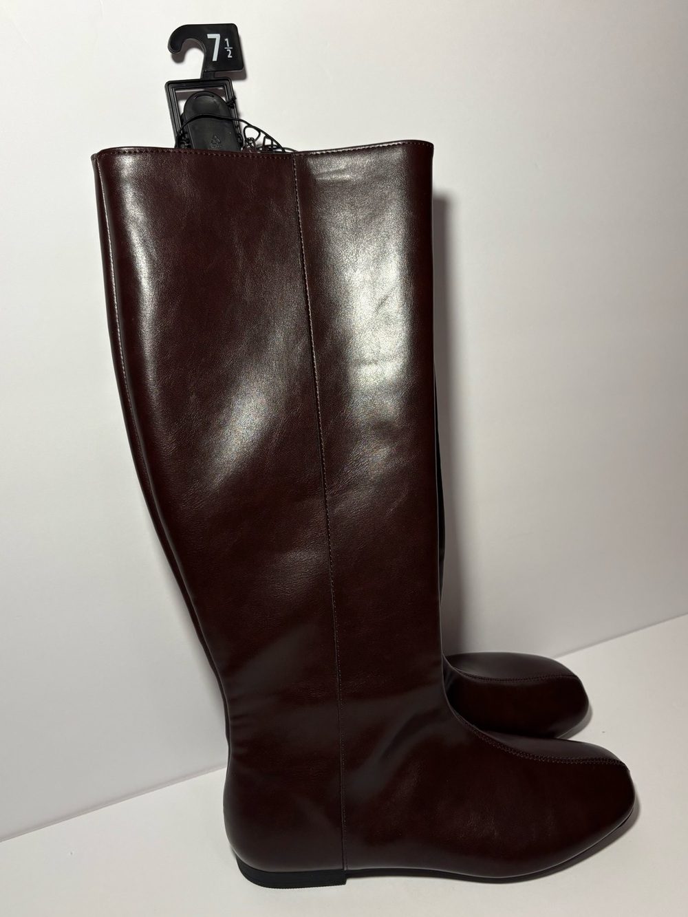 BRAND NEW! Chocolate Leather Boots, perfect condition! Super cute and comfy!🤎✨